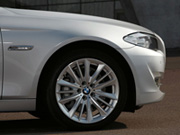 5-серия BMW 2011 года- фотография №12
